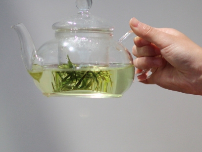 喝茶的好處和壞處分別是什么，長(zhǎng)期喝茶有什么危害？
