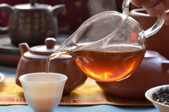 老茶浸蜜有什么功效，茶葉浸蜂蜜治咳嗽