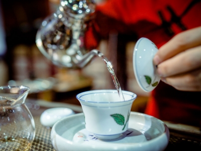 千萬別做兼職茶藝師，女人學茶藝好嗎？