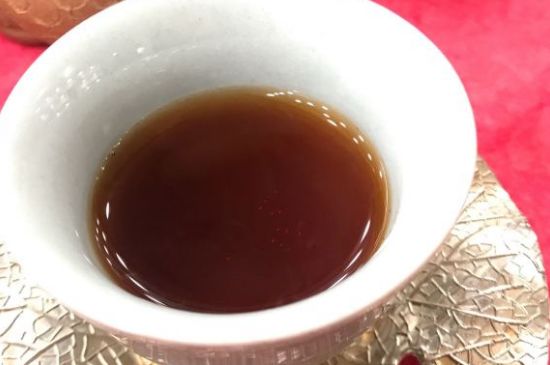 黑茶調(diào)理婦科病，女人喝黑茶好處太多了！