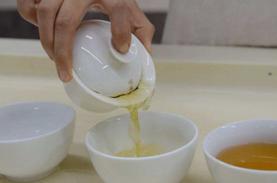 泡茶的順口溜，茶葉三泡是精華