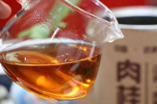 女人喝肉桂紅茶有什么好處，肉桂加紅茶的功效與作用