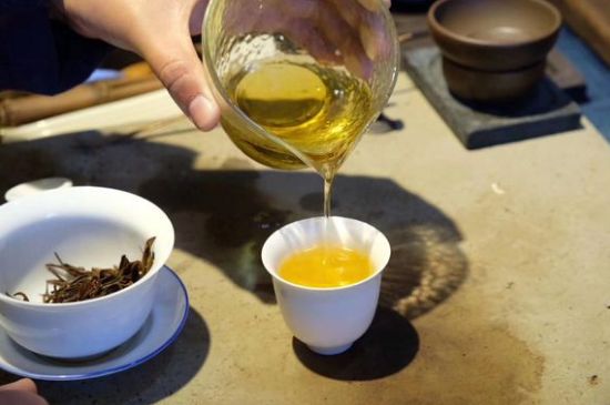 正常下一斤茶葉能喝多久，一個人一般一個月喝多少茶葉