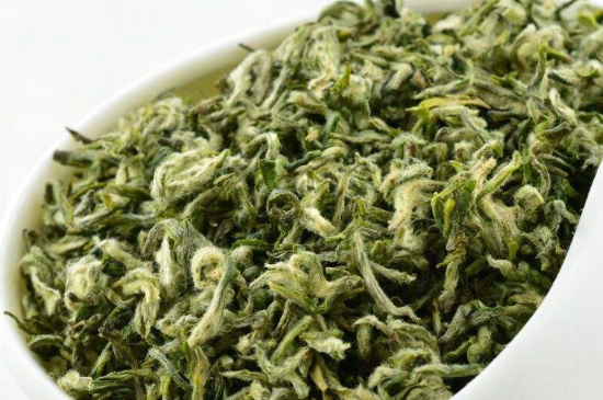 真假碧螺春泡水后區(qū)別，蘇州洞庭碧螺春怎樣鑒別好壞？
