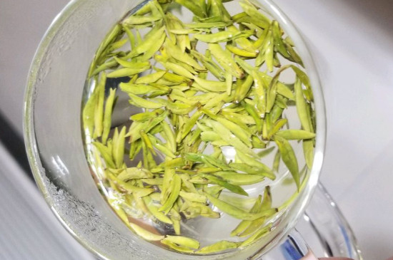 茶葉過期5年了但沒開封，茶葉放久了能喝嗎