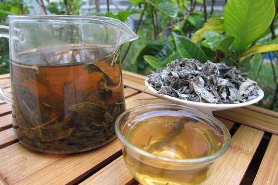 怎樣辨別莓茶發(fā)霉了，莓茶發(fā)霉和白霜的區(qū)別