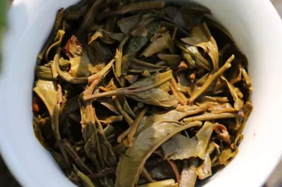 什么茶葉容易放香精，香精茶有什么危害？