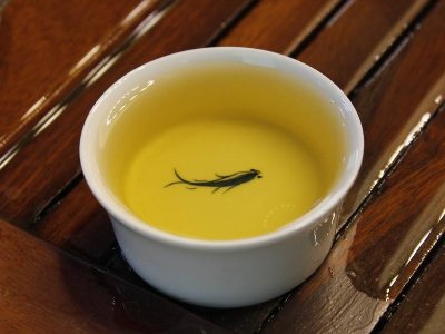 如何通過茶湯辨別好茶，<a href=http://www.hougheng.com/fenlei/ target=_blank class=infotextkey>六大茶類</a>茶湯顏色標(biāo)準(zhǔn)