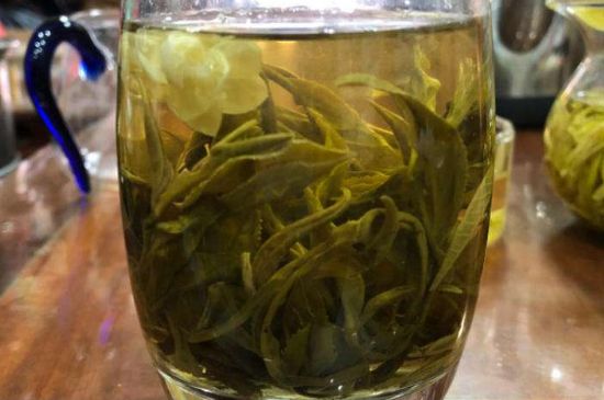 茉莉龍珠泡開后為什么都是梗，茉莉龍珠泡開后什么樣？