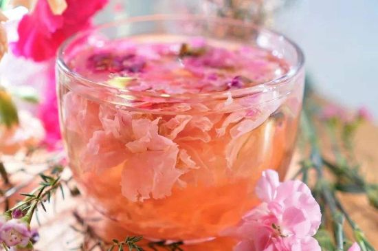 玫瑰花的最佳搭配，喝玫瑰花茶搭配什么喝好？