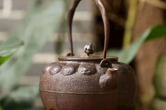老鐵壺煮茶的害處，鐵壺為什么不能煮茶？