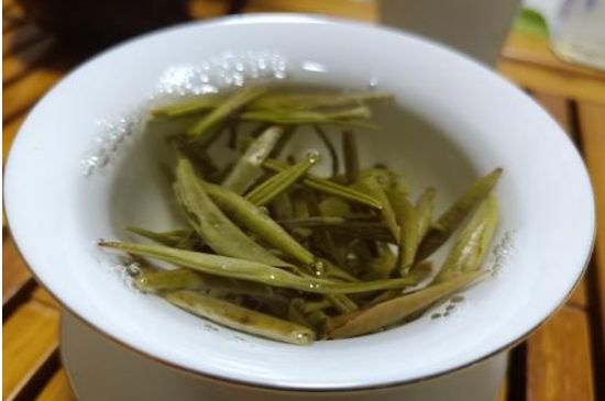 茉莉銀針屬于什么茶，茉莉銀針適合什么人喝？