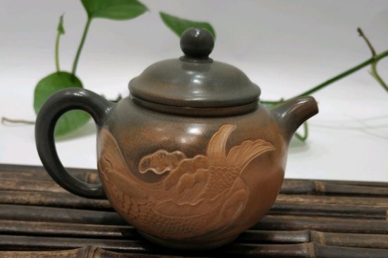 泡茶用坭興陶和紫砂壺哪個好，紫砂壺比坭興陶壺好嗎？
