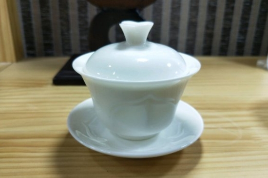 常見的七大材質(zhì)的茶具優(yōu)缺點(diǎn)，用什么材質(zhì)的茶具泡茶最好？