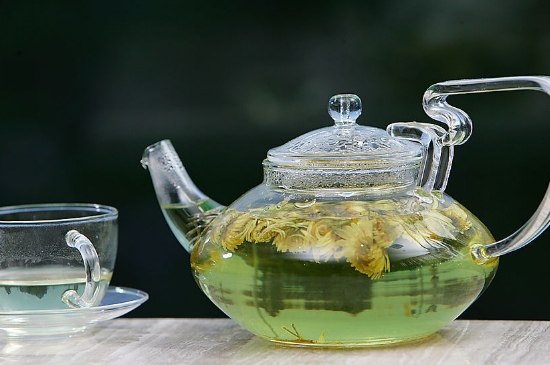 菊花茶天天喝行嗎，每天喝菊花泡茶喝好嗎？