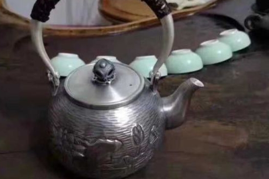 常見的七大材質(zhì)的茶具優(yōu)缺點(diǎn)，用什么材質(zhì)的茶具泡茶最好？