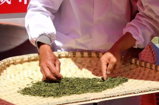 綠茶加工工藝流程圖，綠茶的加工制作包含哪幾個(gè)步驟？