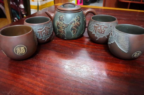 坭興陶主要泡什么茶，廣西坭興陶壺適合泡哪些茶？