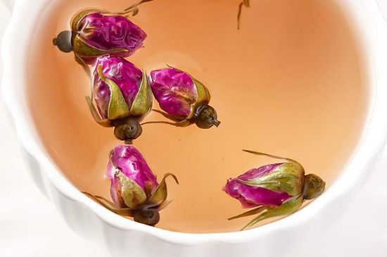 玫瑰花泡茶祛斑要多久見效，喝玫瑰花茶多久能祛斑？