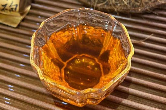 武夷巖茶大紅袍，喝起來是什么味道？