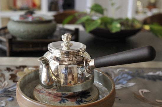 黑茶用什么壺煮最好，黑茶用什么煮效果好？