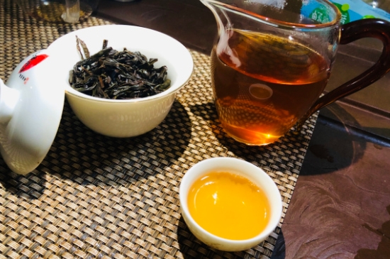為什么喝巖茶會上火，巖茶喝多上火怎么辦？