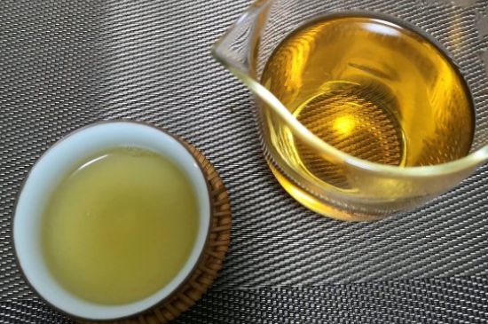 7年壽眉和2年白牡丹哪個好，老白茶壽眉與白牡丹的口感區(qū)別