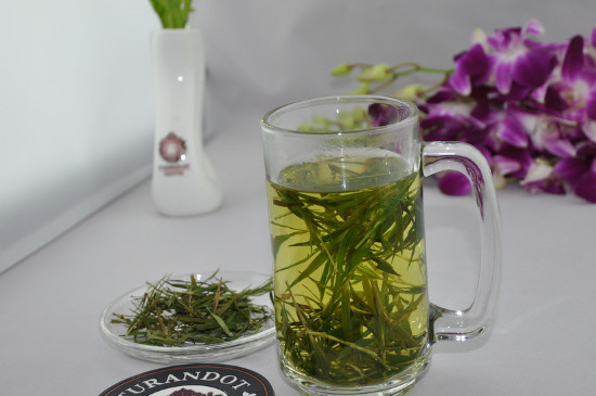 竹葉青茶泡不立起來怎么回事，竹葉青茶怎么泡立起來