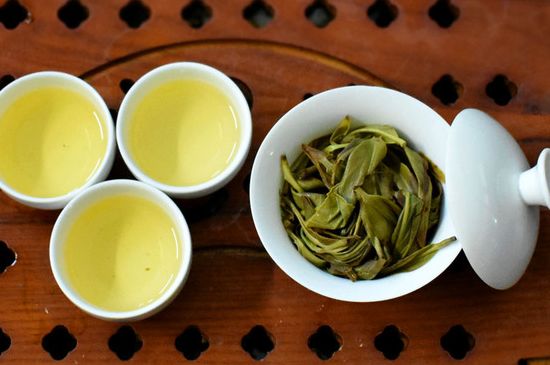 烏崠鴨屎香屬于哪類茶，鳳凰鴨屎香是紅茶還是綠茶？