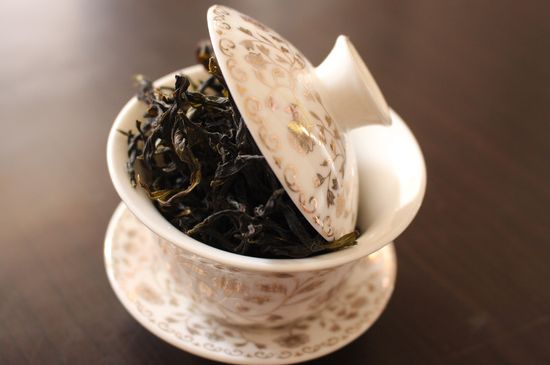 烏崠鴨屎香屬于哪類茶，鳳凰鴨屎香是紅茶還是綠茶？
