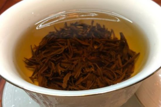 女人晚上喝紅茶好嗎，女人紅茶啥時(shí)候喝最好？