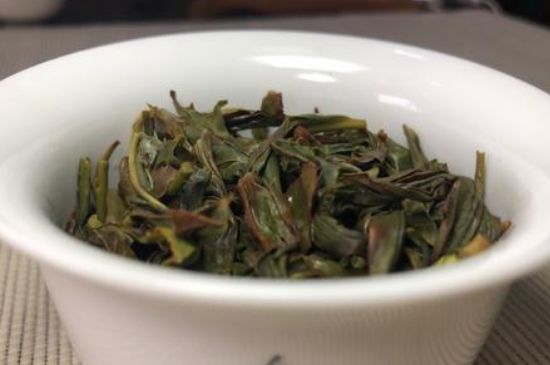 蜜蘭香和鴨屎香區(qū)別，鳳凰單樅鴨屎香vs蜜蘭香圖片對比