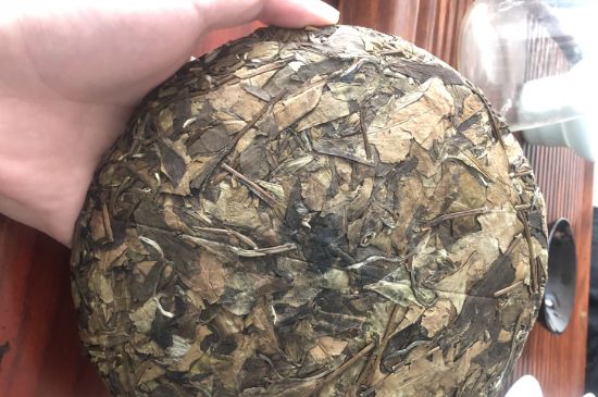 7年壽眉和2年白牡丹哪個好，老白茶壽眉與白牡丹的口感區(qū)別