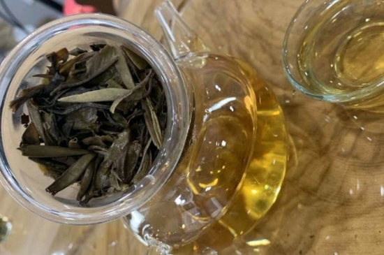 白茶三年為藥七年為寶的原理，為什么說(shuō)一年茶三年藥七年寶？