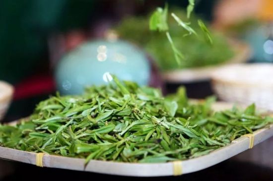 單樅茶什么季節(jié)最好喝，鳳凰單叢茶春茶好還是秋茶好？