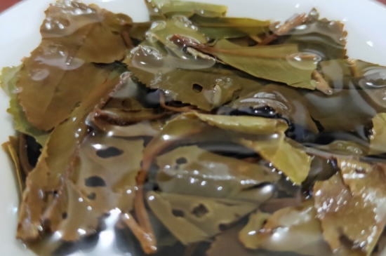 白茶三年為藥七年為寶的原理，為什么說(shuō)一年茶三年藥七年寶？